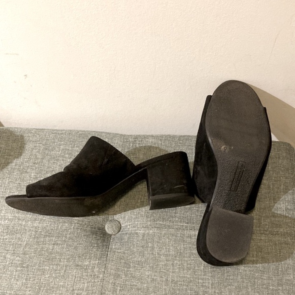 Christian Siriano open toe block heels - Picture 3 of 6